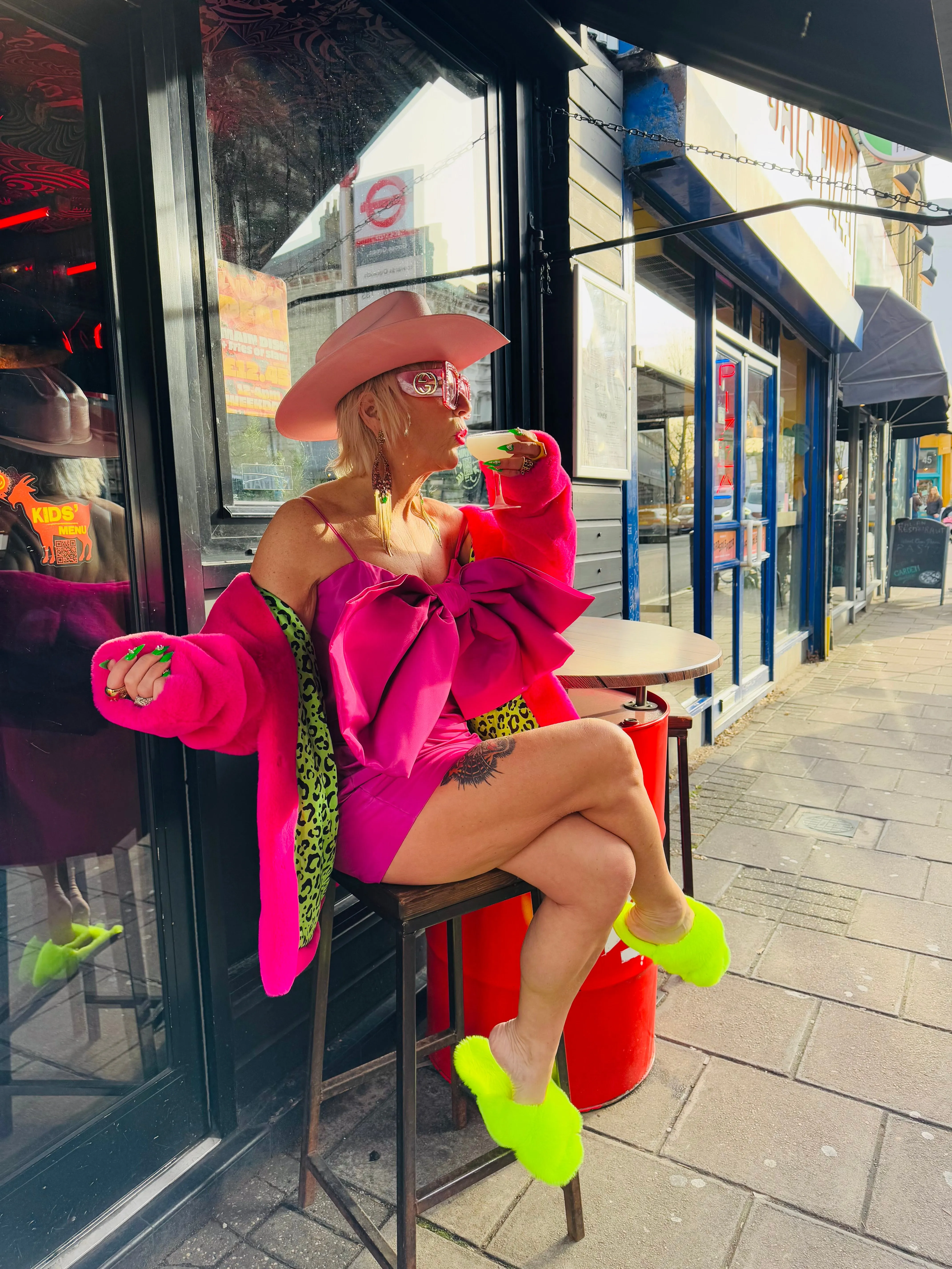 Luinluland x M&A - The Coat in Neon Pink