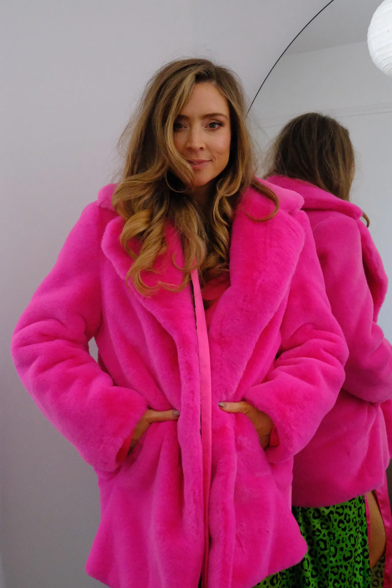 Luinluland x M&A - The Coat in Neon Pink
