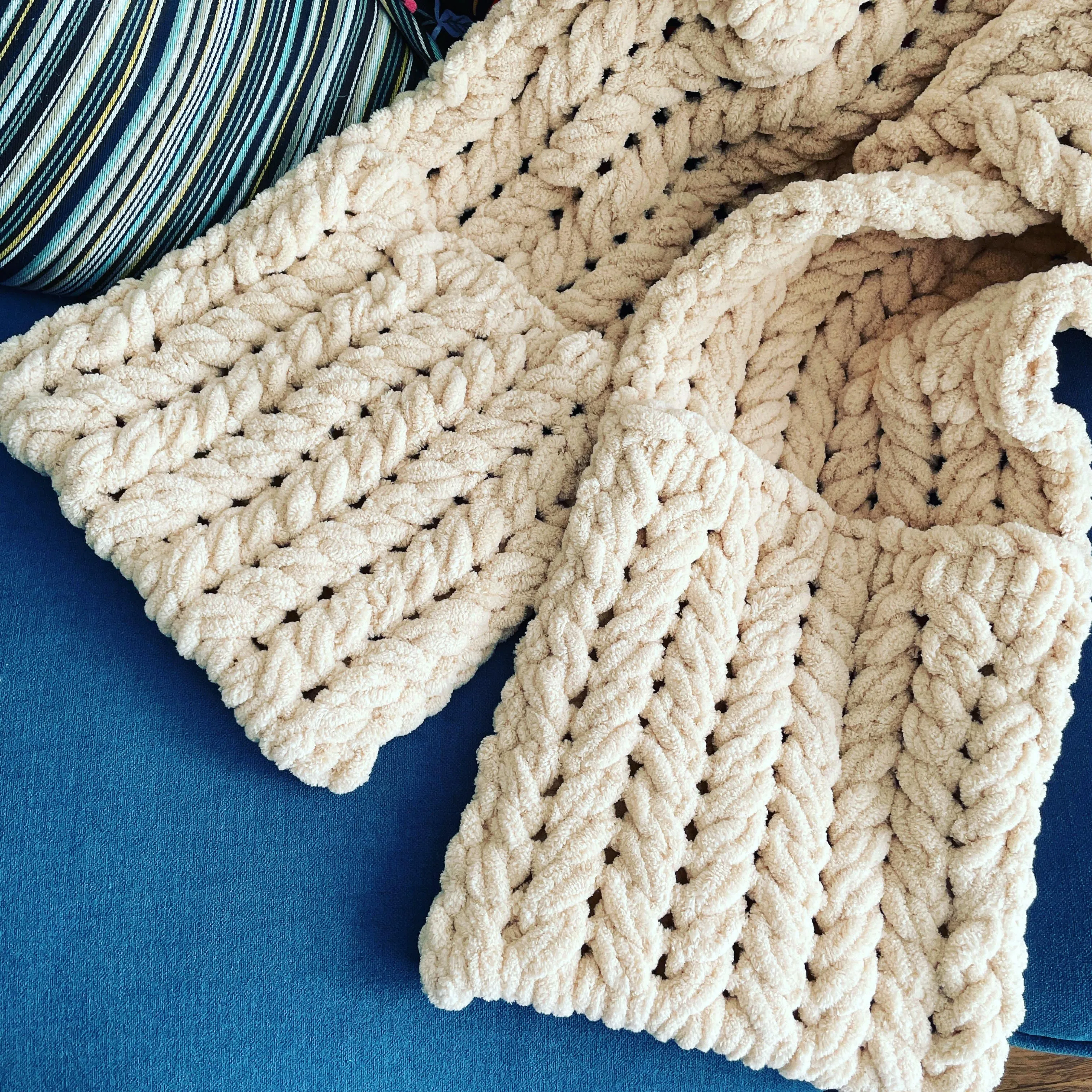PATTERN: Hooded Pocket Scarf